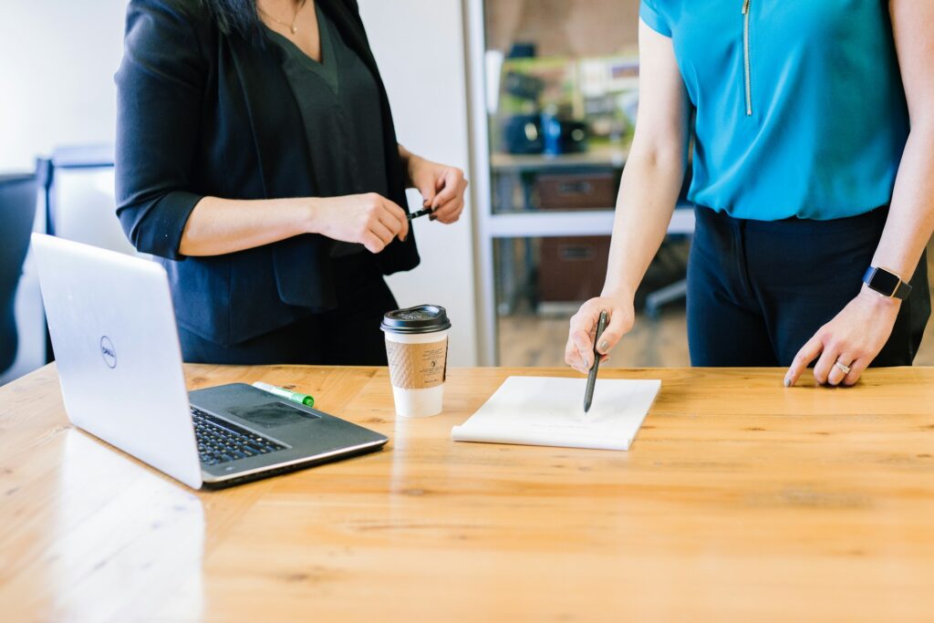 介護職が不人気と言われる理由